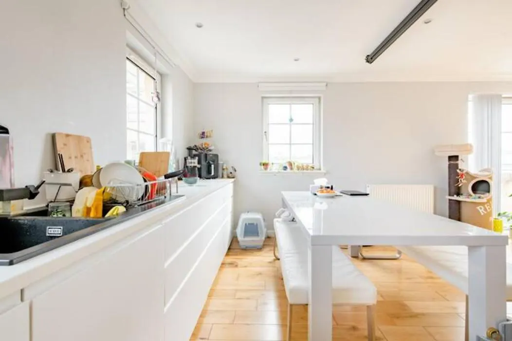 Double Room With Private Bathroom And Parking In 2 Bedroom Shared Flat Edimburgo 0*,  Reino Unido